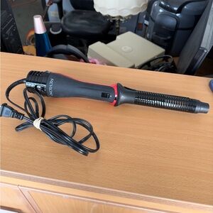 Revlon One Step Blowout Curls Curler